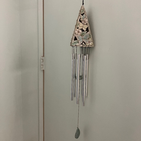 Wind Chimes New with Butterfly Motif - Picture 6 of 7